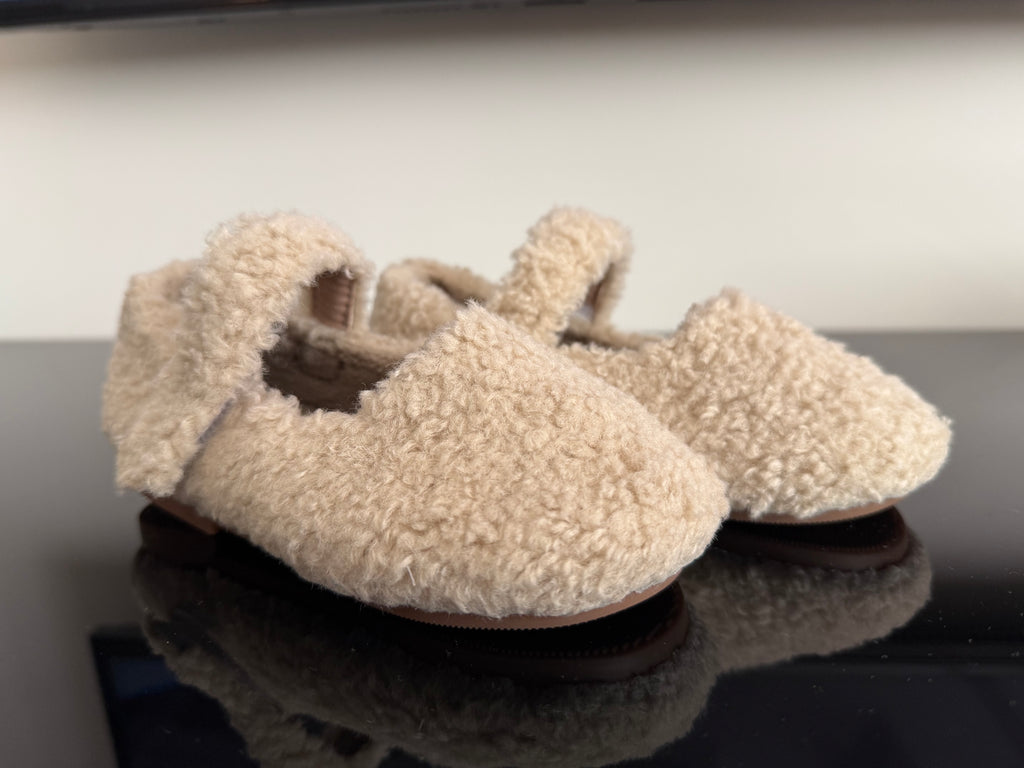 Teddy-Textured shoes