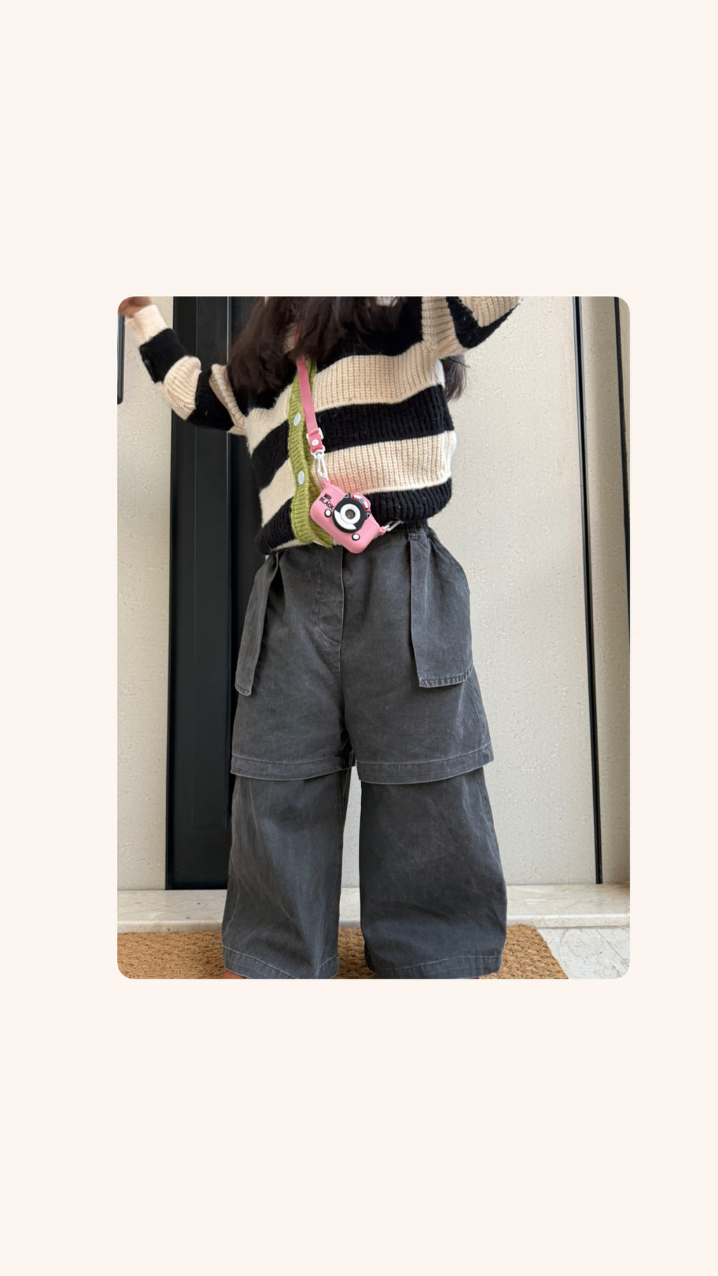 Wide-Leg Cargo Pants